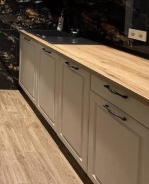 Decebal rond, inchiriere regim hotelier.